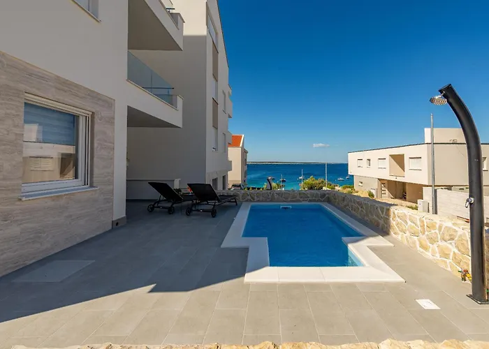 Dolphin View With A Pool By The Beach